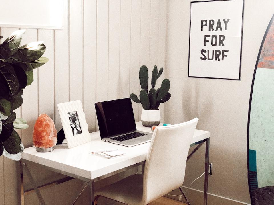 Designer Furniture Pieces are a Great Way to Decorate Your Office!