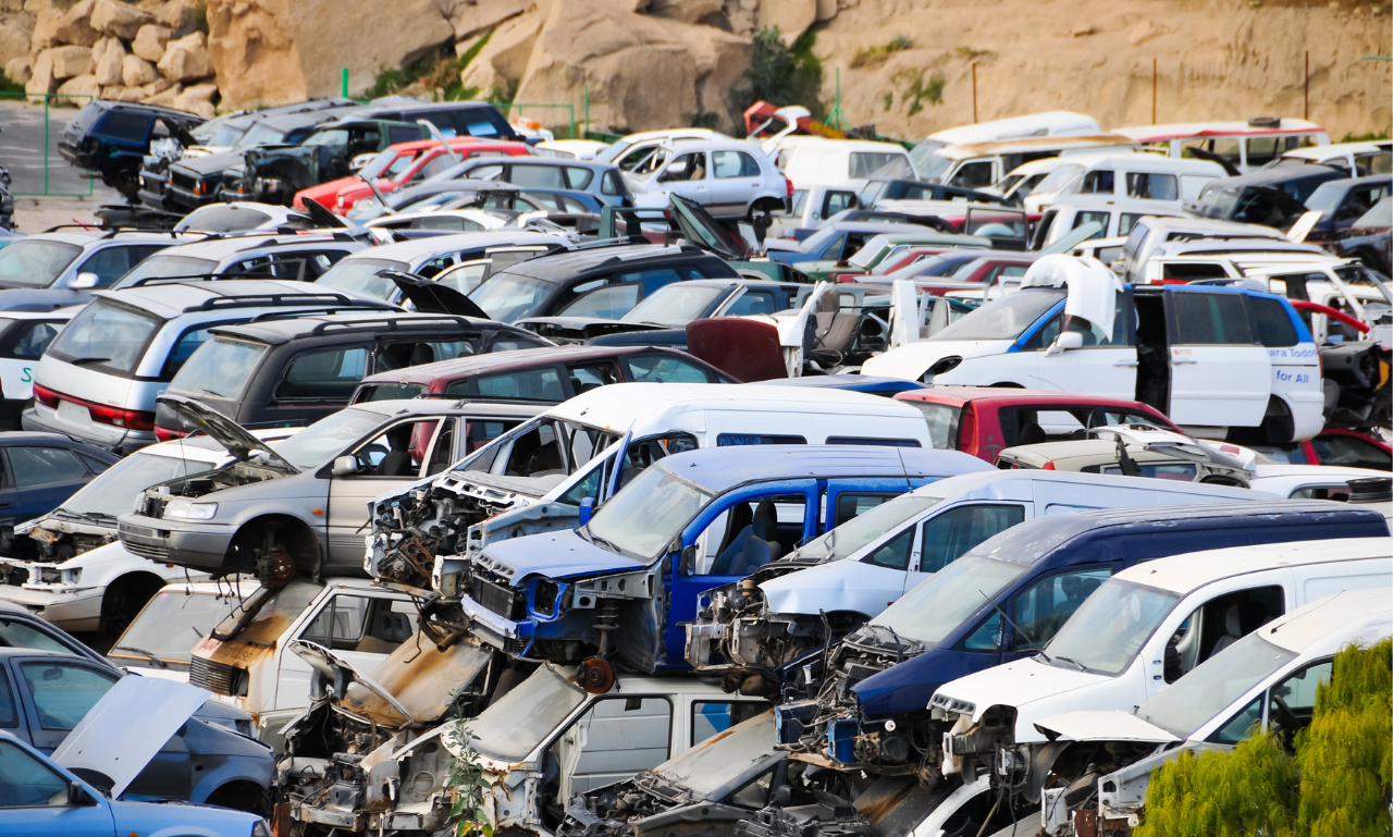 How to Proceed With Scrap Car Removal?