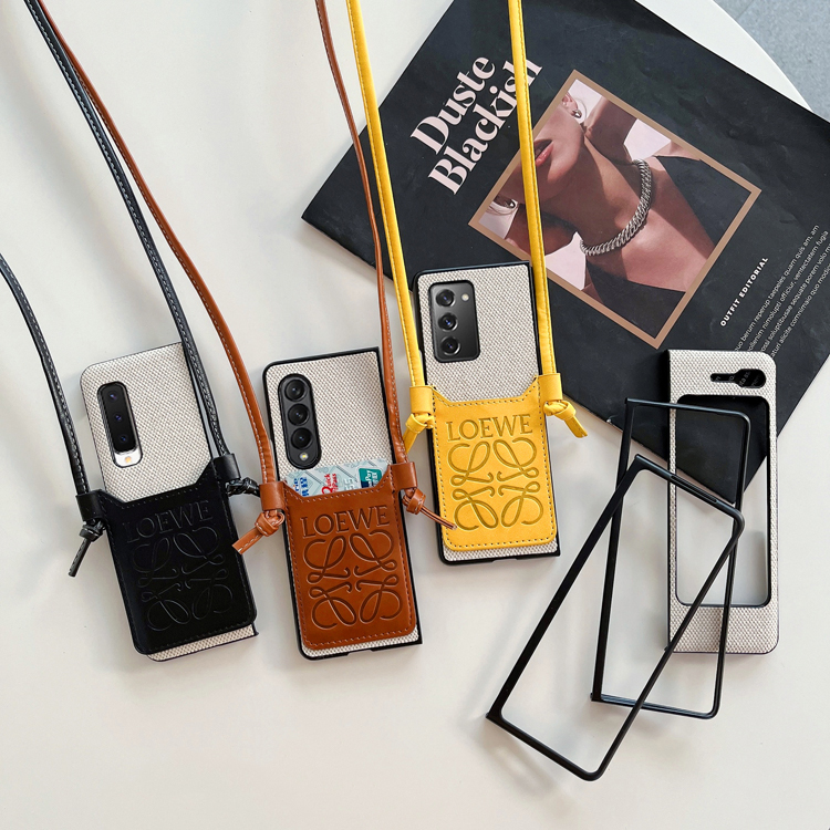 ロエベ Galaxy Z Fold3/Fold2ケース アナグラムロゴ チェーンストラップ付き