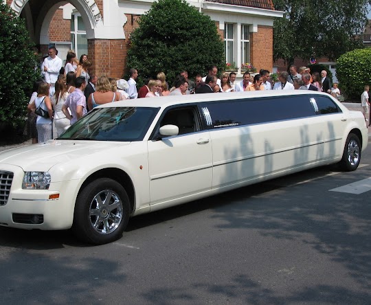 Wedding limousine service in Austin - rent a limo for wedding day in Austin – Austin Elite Limo
