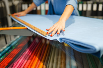 What is the importance of the cotton textile industry in the Indian economy?