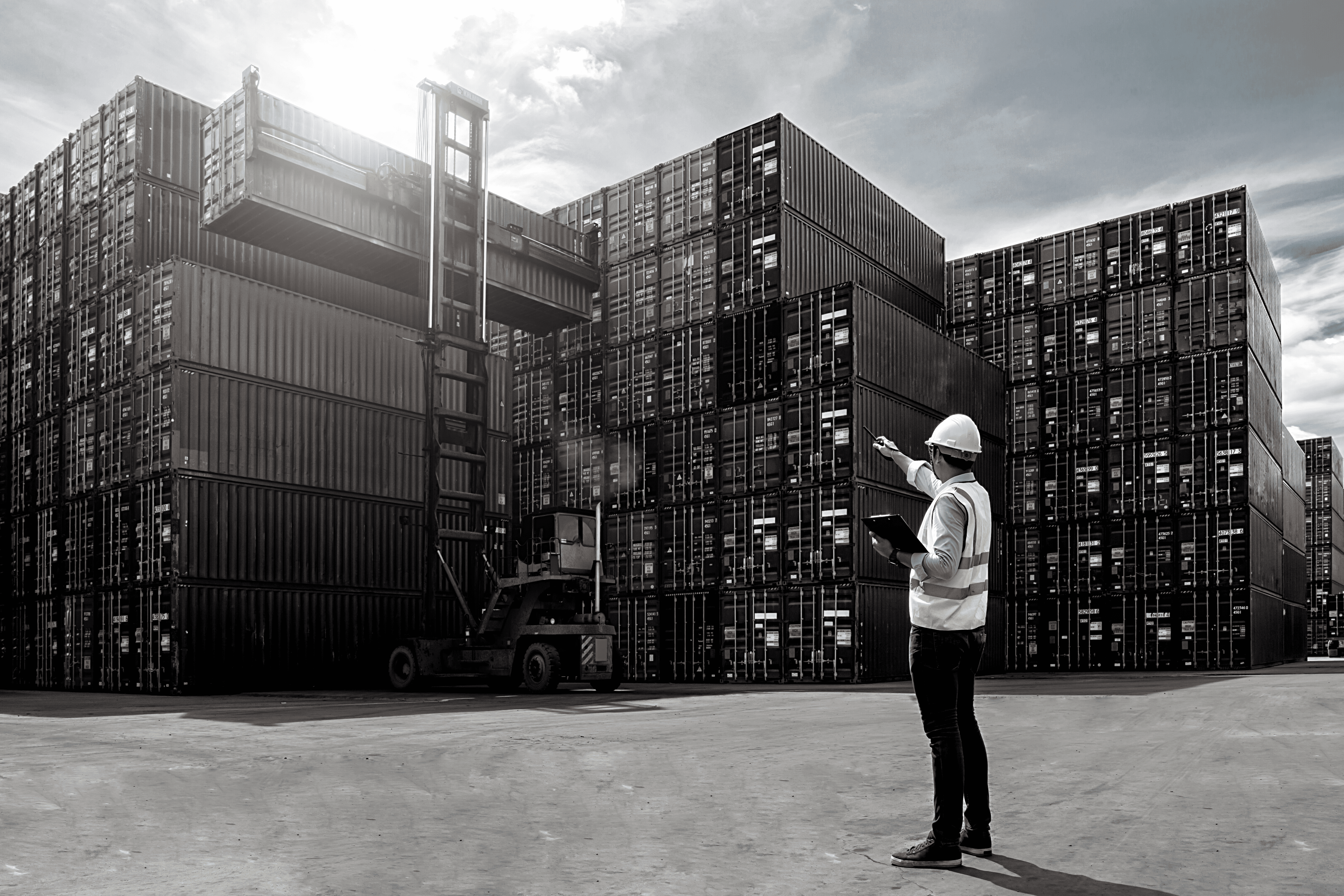 Things you need to keep in mind before buying shipping containers in California