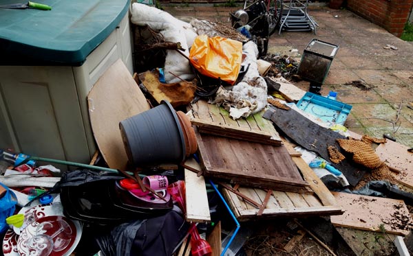 Should You Consider Hiring Household Rubbish Removal Professionals?