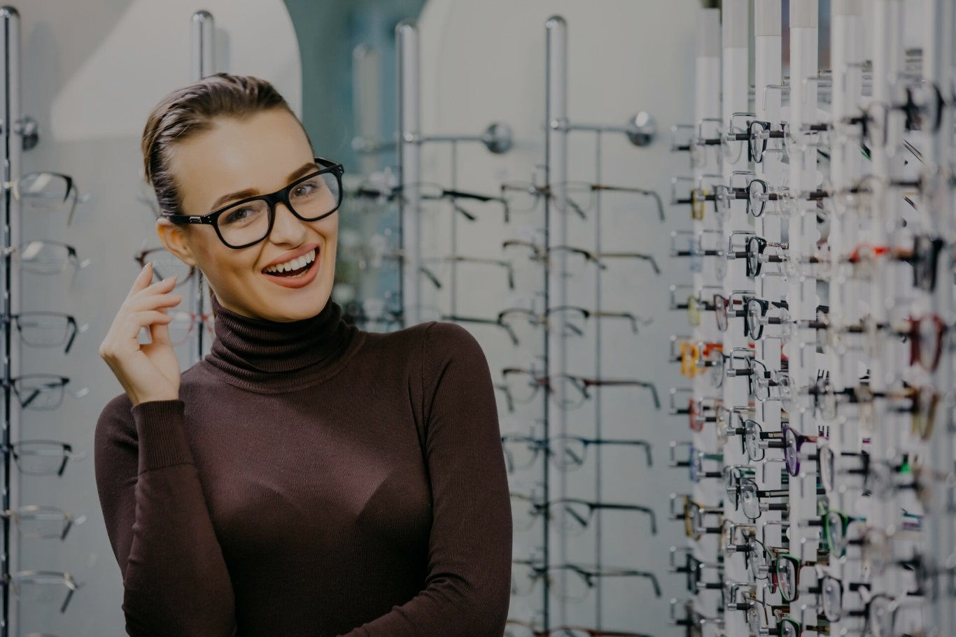 Exploring Eyeglass Stores: Products, Services, and Order Process