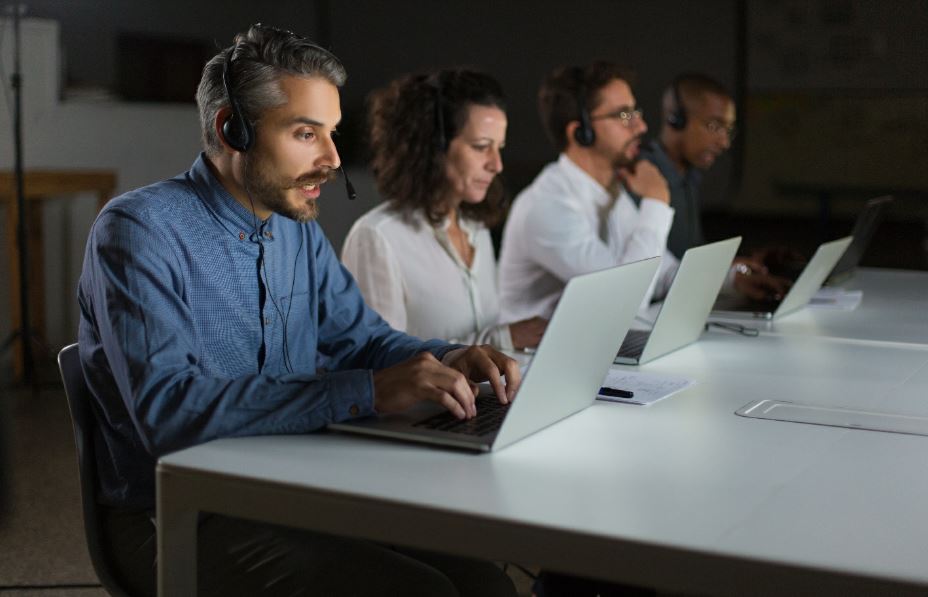 How to Boost Efficiency and Customer Engagement With Real-Time Service Agents