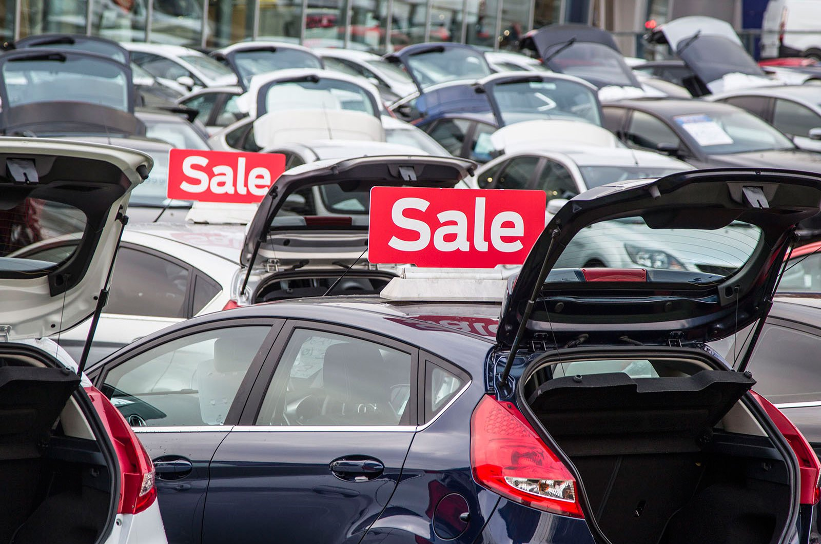 Where To Find The Best Deals On Classic Cars For Sale?