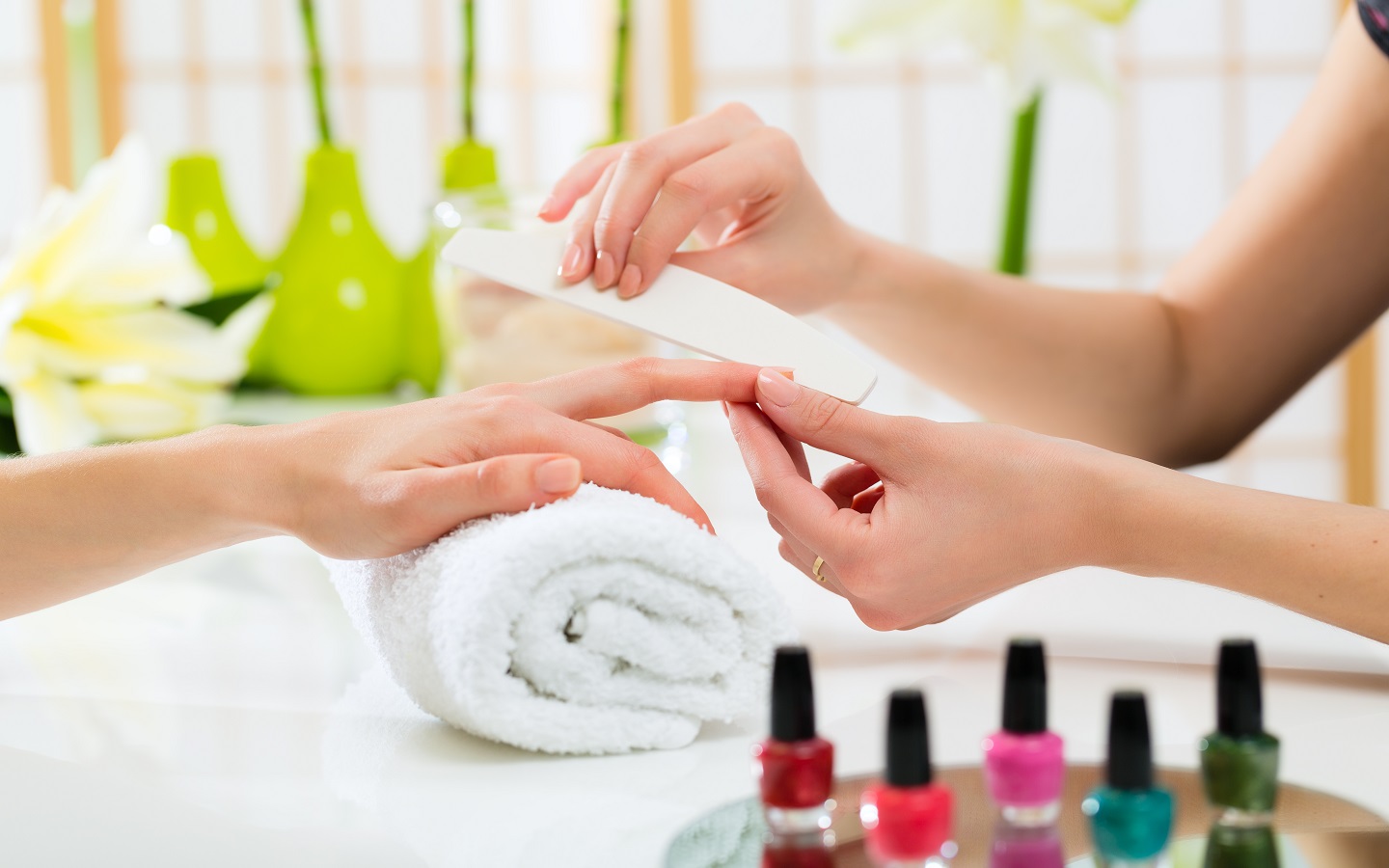 5 Easy Steps To Achieve Salon Quality Manicures At Home