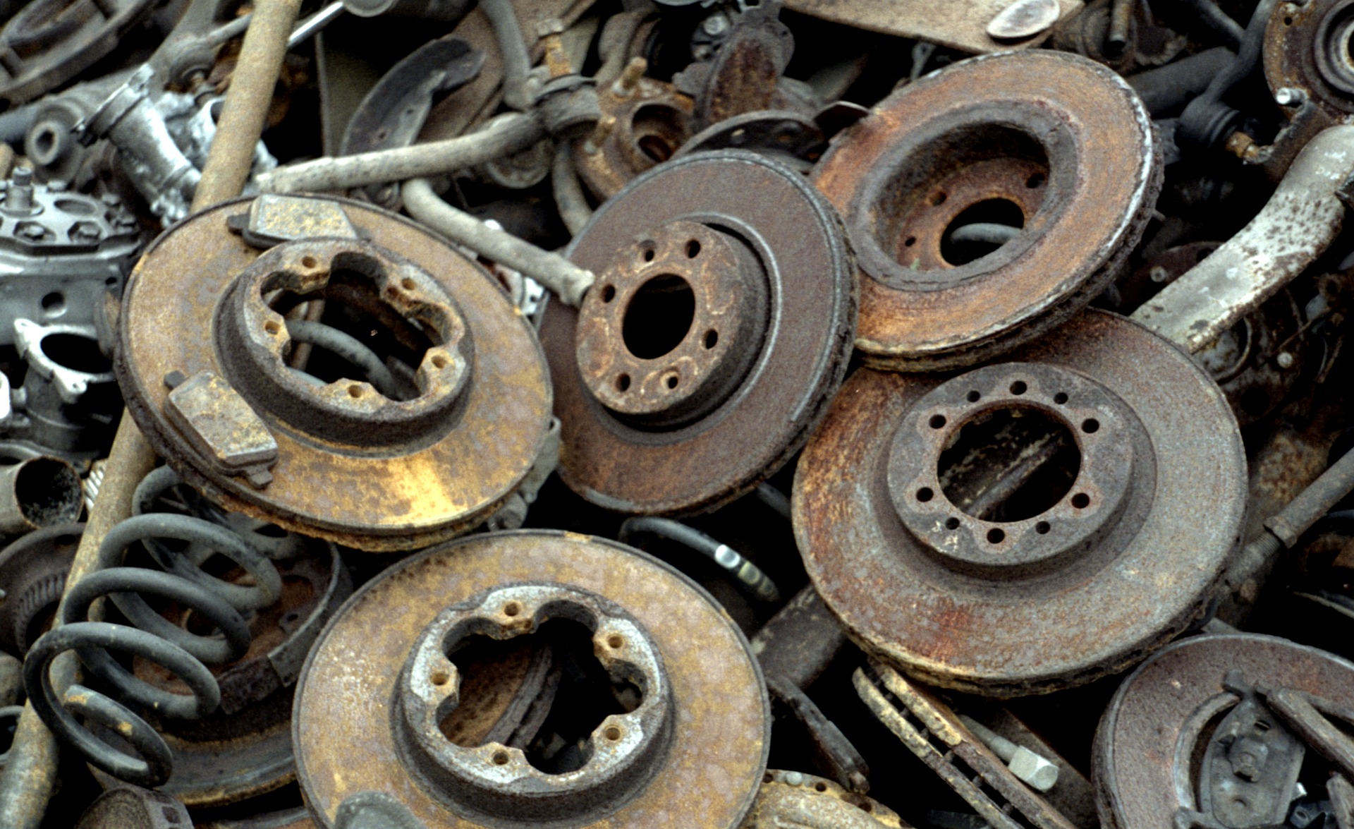 Sell Junk Cars and Make a Business In The Process