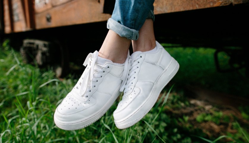 Why does white Converse turn yellow after washing?