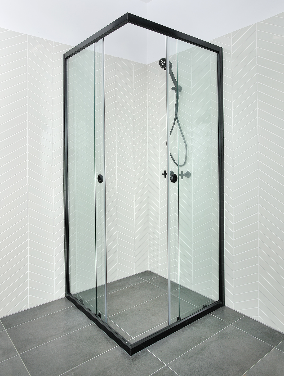 Why Frameless Shower Screens Will Replace Sliding Shower Doors