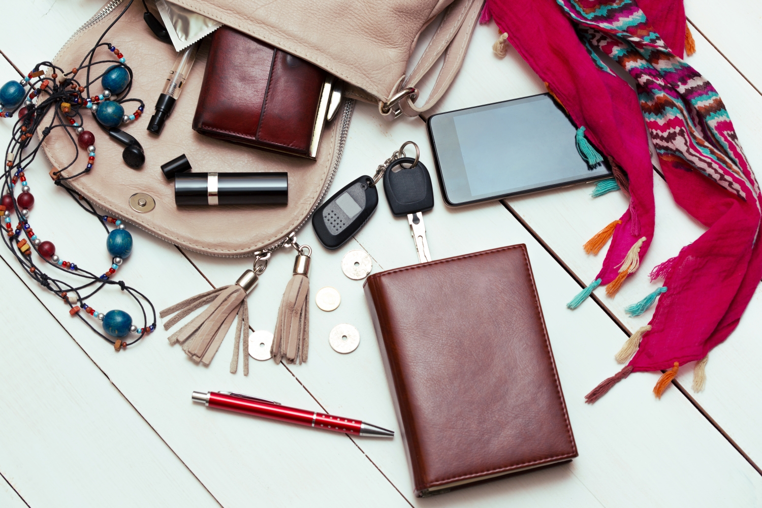 Benefits You can Get by Handling  Wholesale Accessories UK Collection