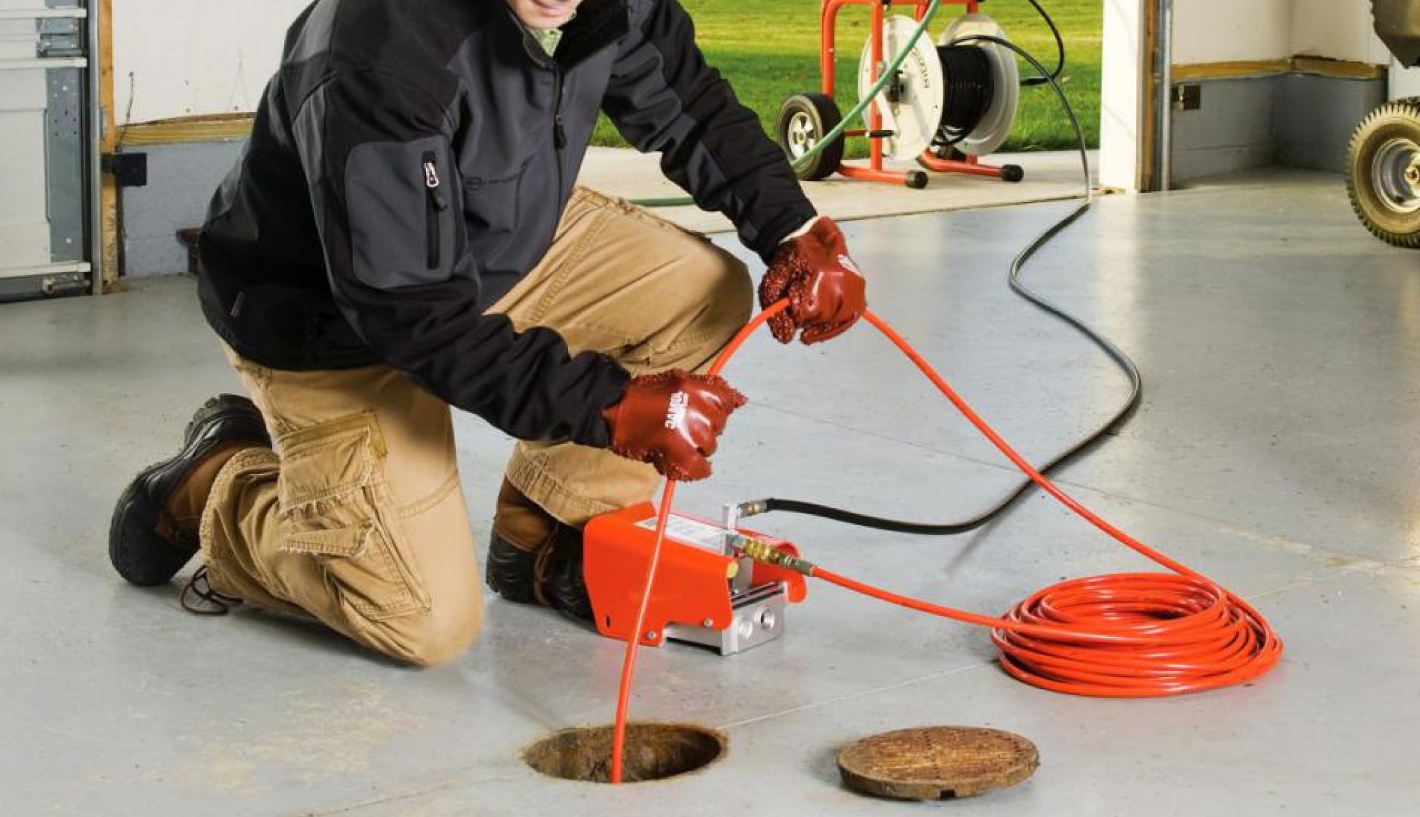 Professional Sewer Line Cleaning & Repair: Get Your Pipes Flowing Again