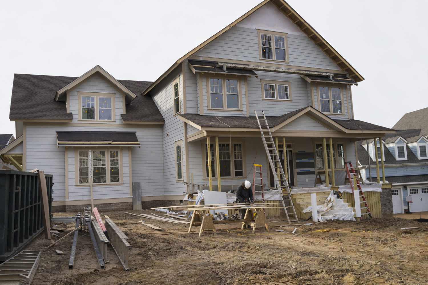 How to Start a Home Renovation Business on a Shoestring Budget 