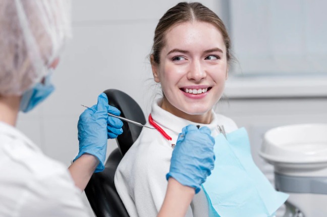 What Are Retainers And Why Should You Wear Them After Orthodontic Treatment?