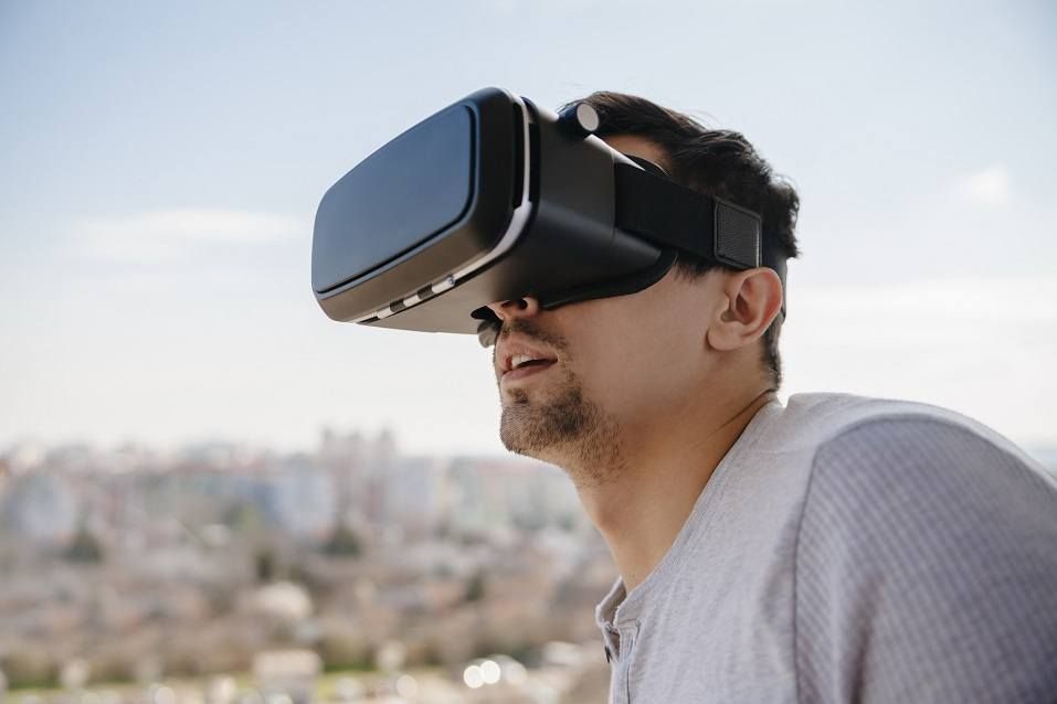 Beyond Reality: The Rising Influence of VR and AR in Modern Marketing Strategies