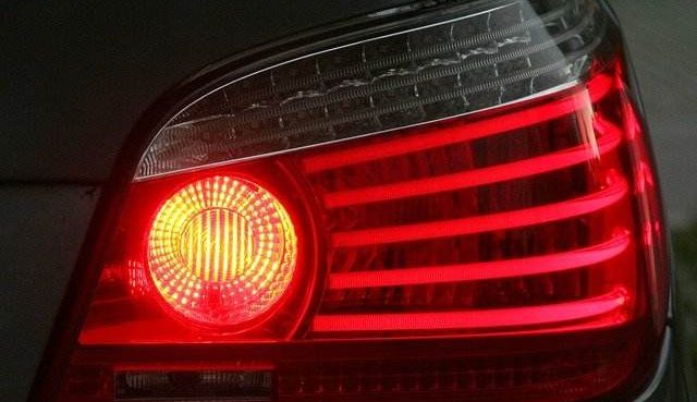 Never Step Out If Your Vehicle Brake Light Is Not Working