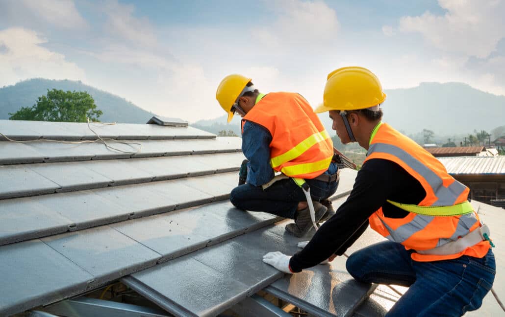Make Sure To Hire Skilled Roofers Always