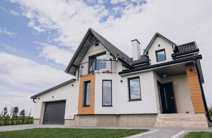 Should You Hire an Architect to Plan Your Mansion?