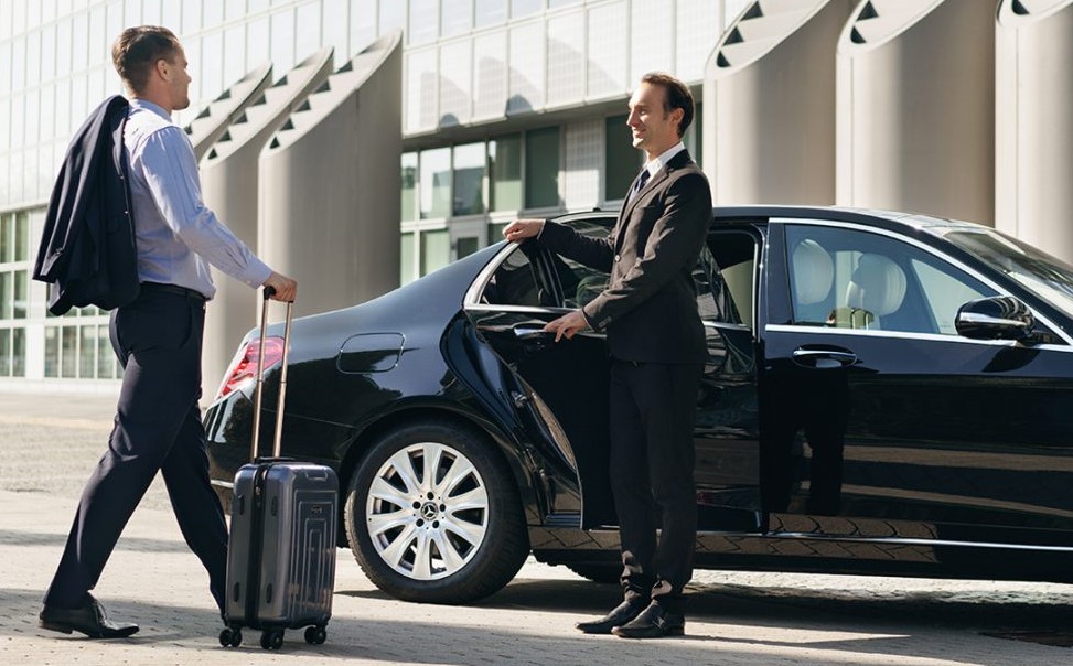 Melbourne luxury corporate chauffeur service