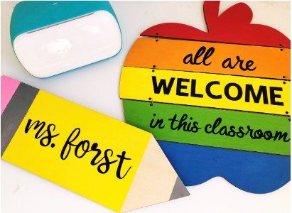 How To Make Customized Cricut Classroom Signs At Home?