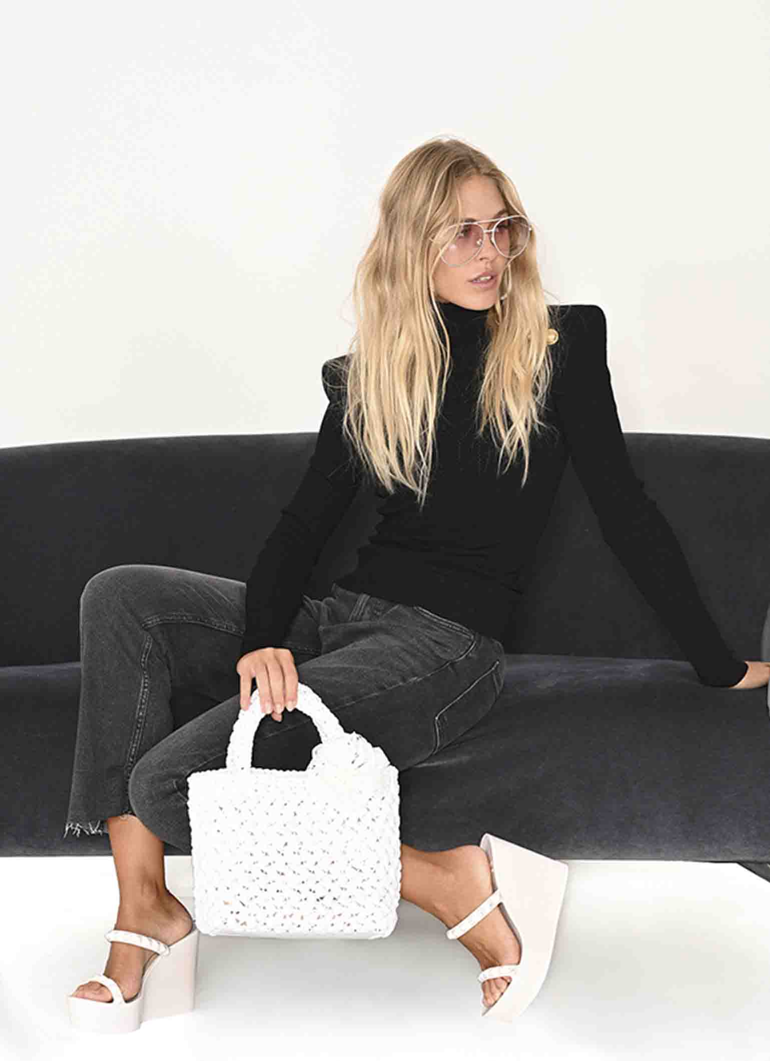 The Reign of Large Purses and Raffia Bags by Carmen Sol