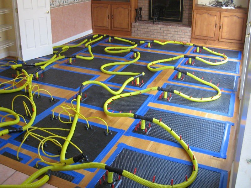 Signs You Need to Call Water Restoration Companies in Colorado
