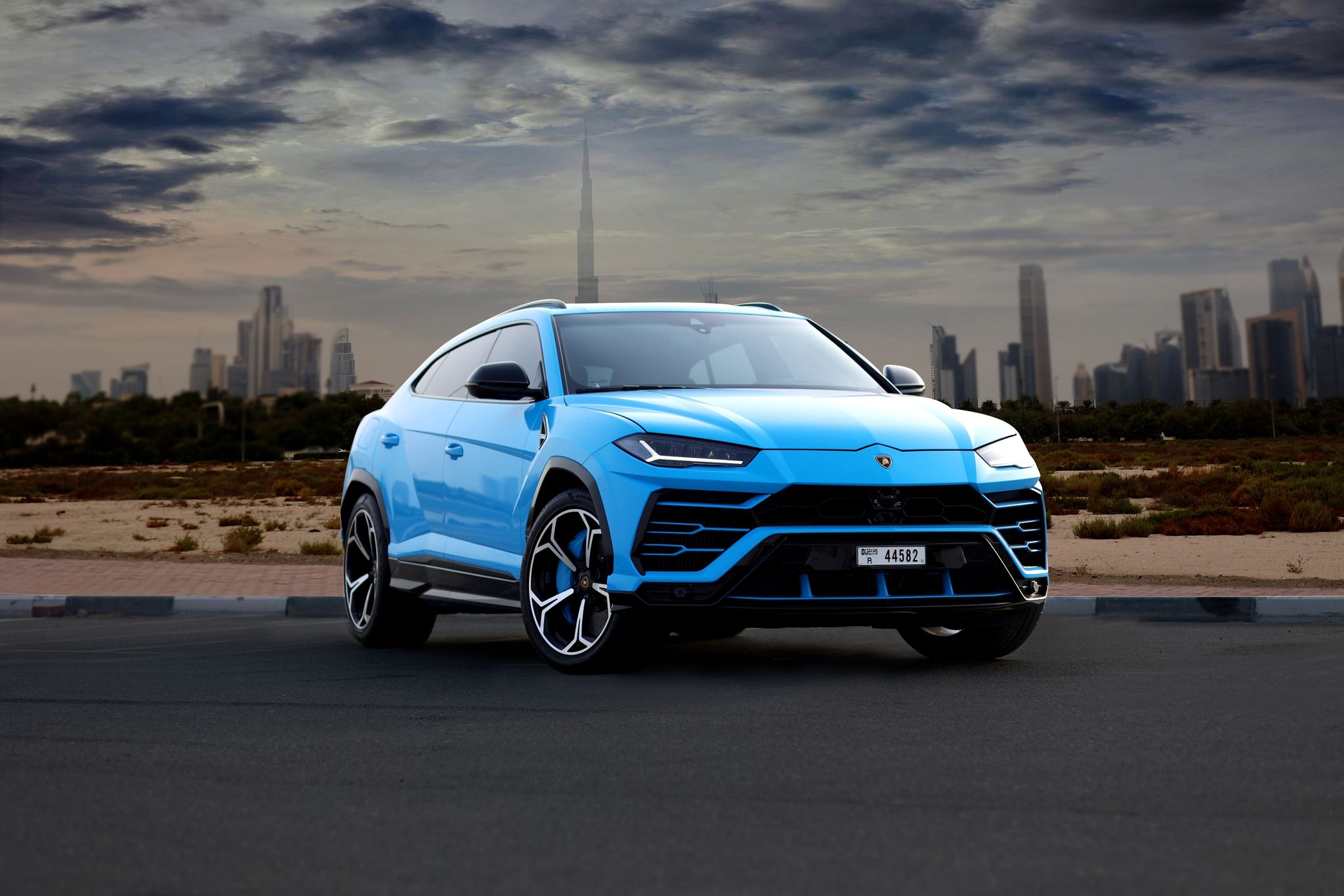 Why You Need to Rent an SUV in Dubai