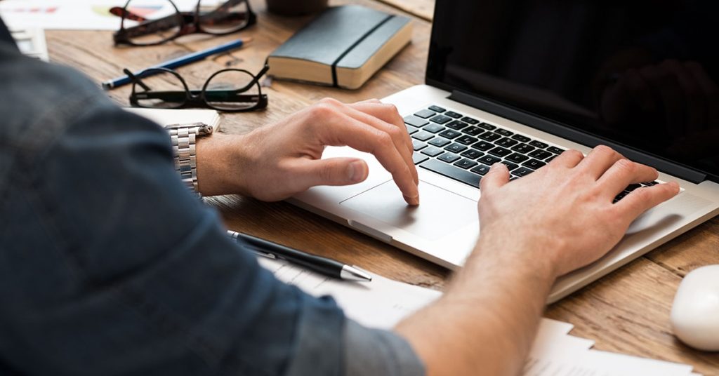 Why should the Organizations use Hot Desking Software?