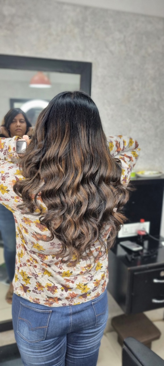 Best Men's and Ladies Salon in Kolhapur