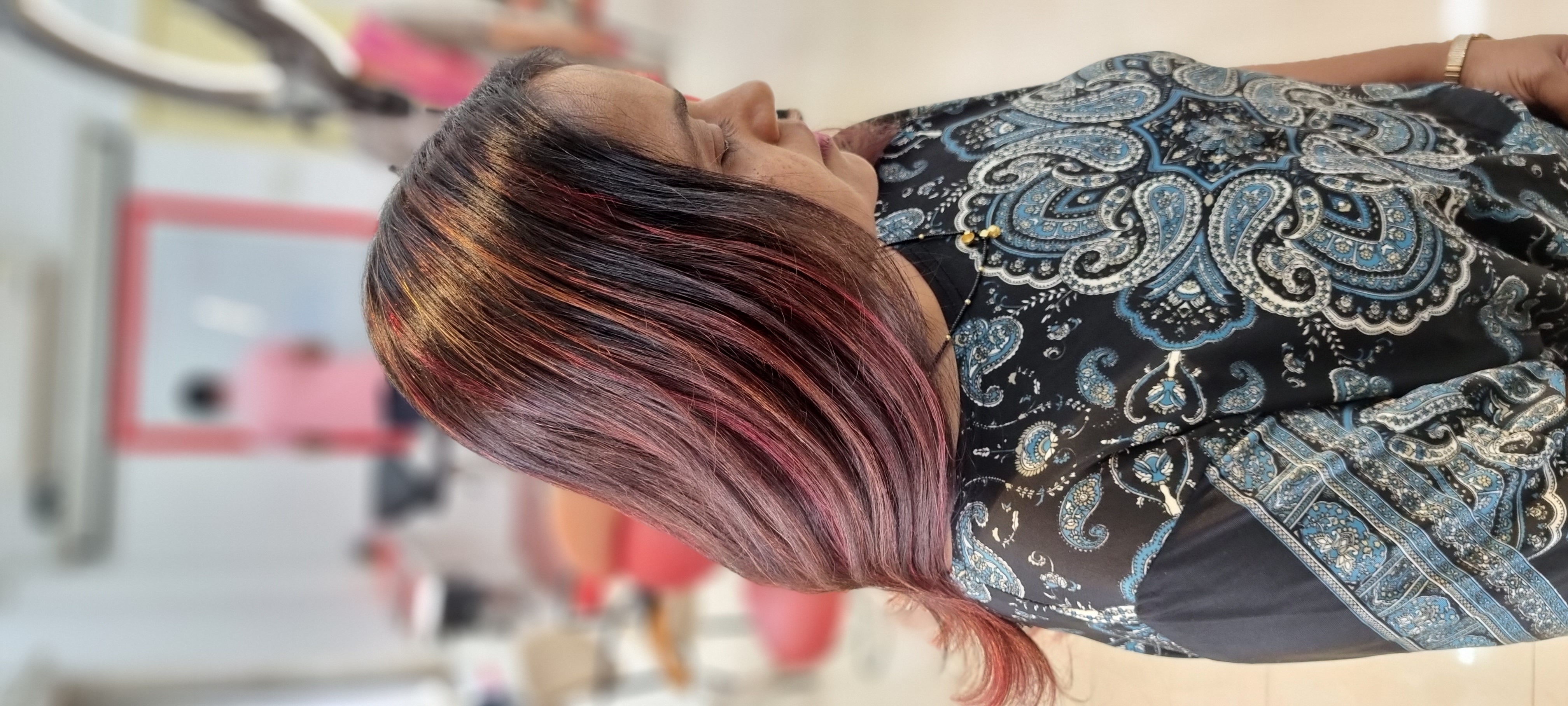 Beauty salon in Kolhapur