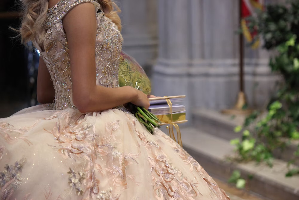 Chic Vs. Traditional Quinceanera Dresses: Tips To Select “The One” 