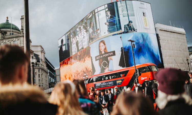 How to Create a Video Wall Marketing Strategy