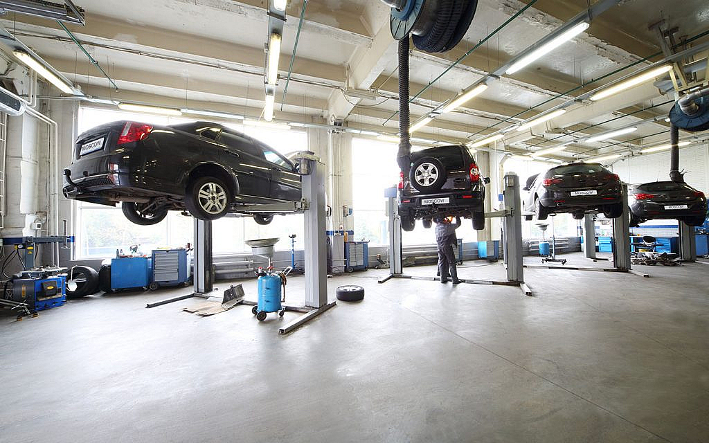 How Does Suzuki Car Service Ensure Safety and Reliability?
