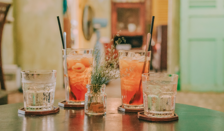 Best Gifting Ideas for Friends Who Enjoy Cocktails