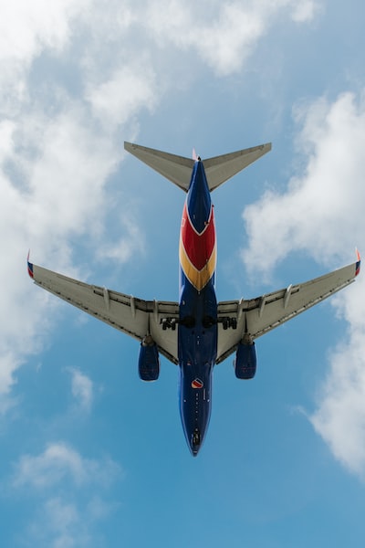 How can I speak to Frontier Airlines live agent?