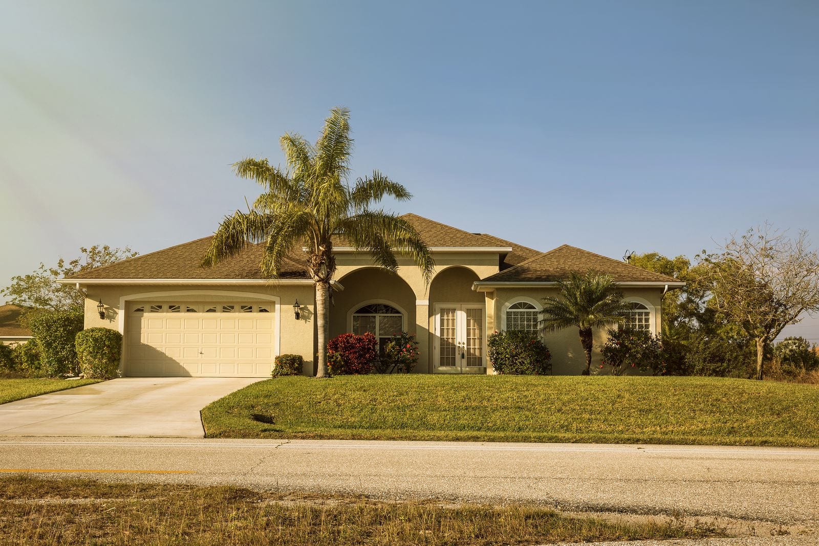 When Selling an Inherited House, Consider a Cash Buyer House