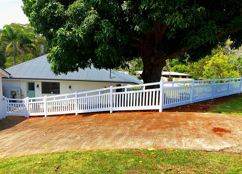 Practical and stylish PVC fences: the advantages of using fences