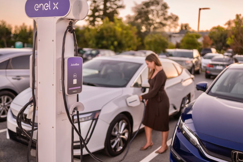 Reasons to get Commercial EV Charging Station Installation for your Auto Dealership