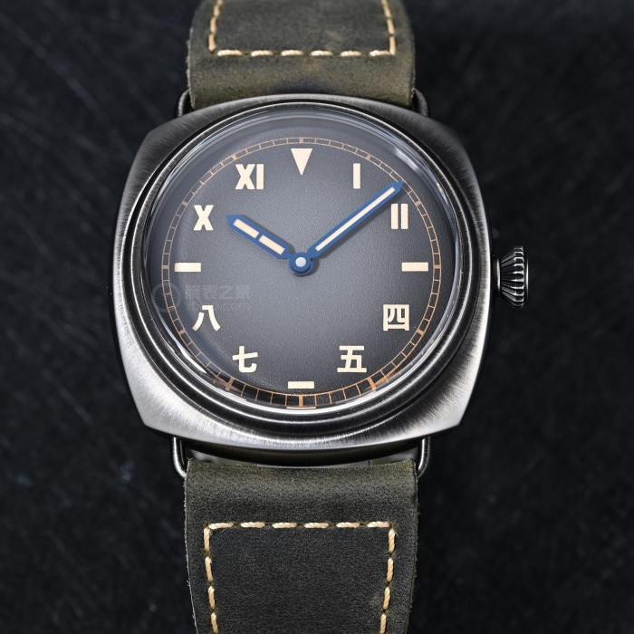 How Does Panerai Approach Vintage Style?