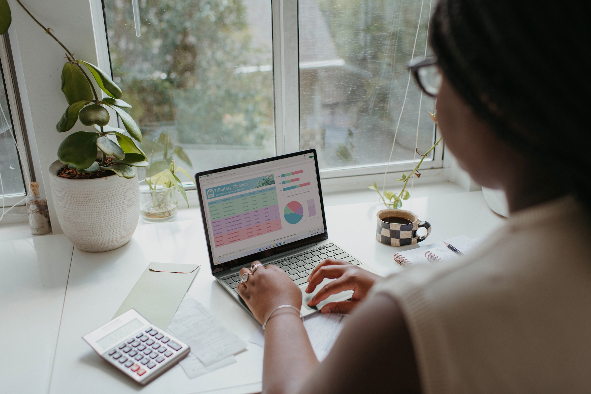 5 Homeschooling Curriculum Reviews For Parents On A Budget