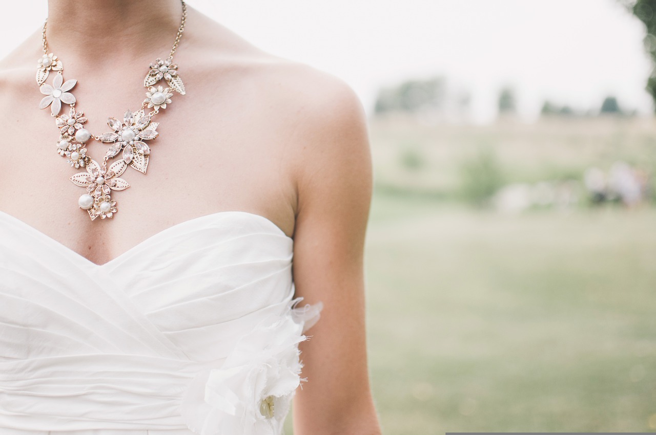 Solid Gold Necklace - Giving The Gift Of Beauty And Portable Global Currency