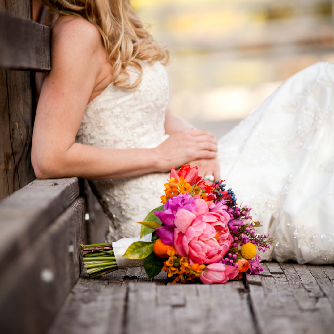 The proactive factors in hiring wedding photographers