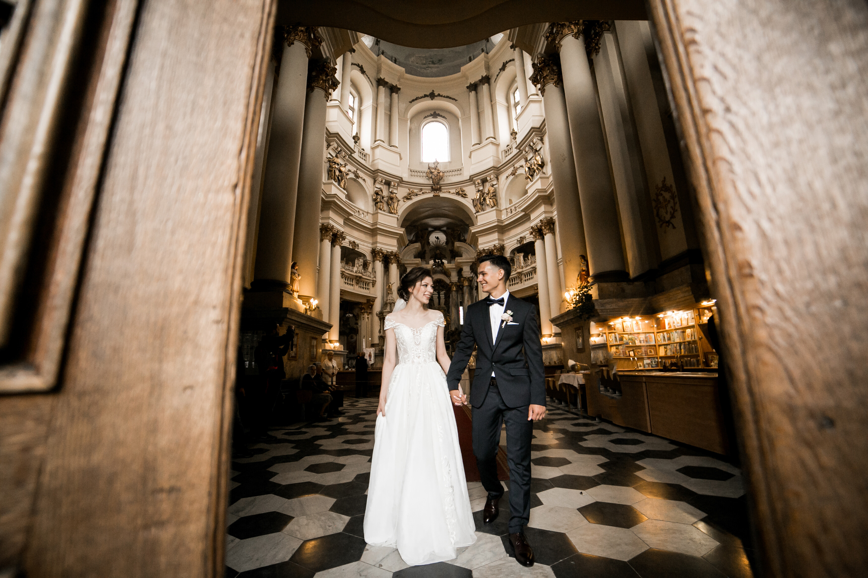 Expert Tips for Finding Affordable San Diego Wedding Photographers