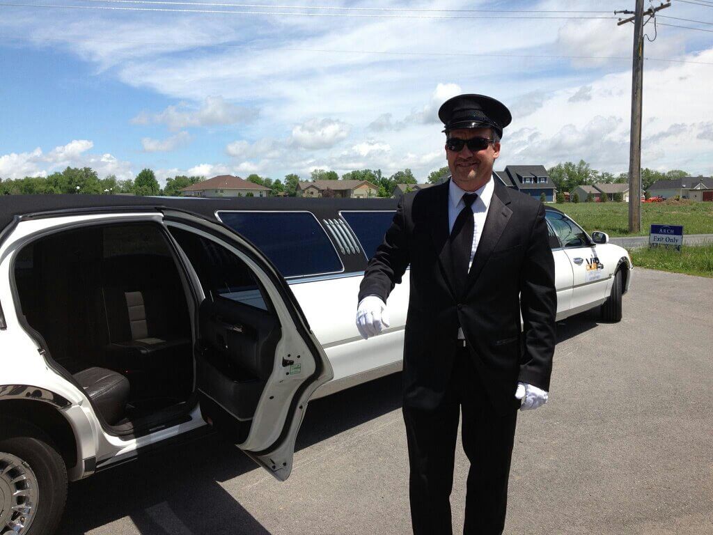 Hire Cheap Limo in Melbourne With Professional Drivers