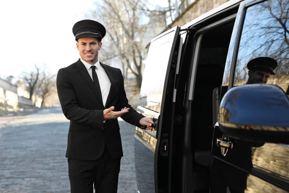 Enjoy a Hassle-Free Ride With Chauffeur Booking Melbourne Corporate Chauffeur Service