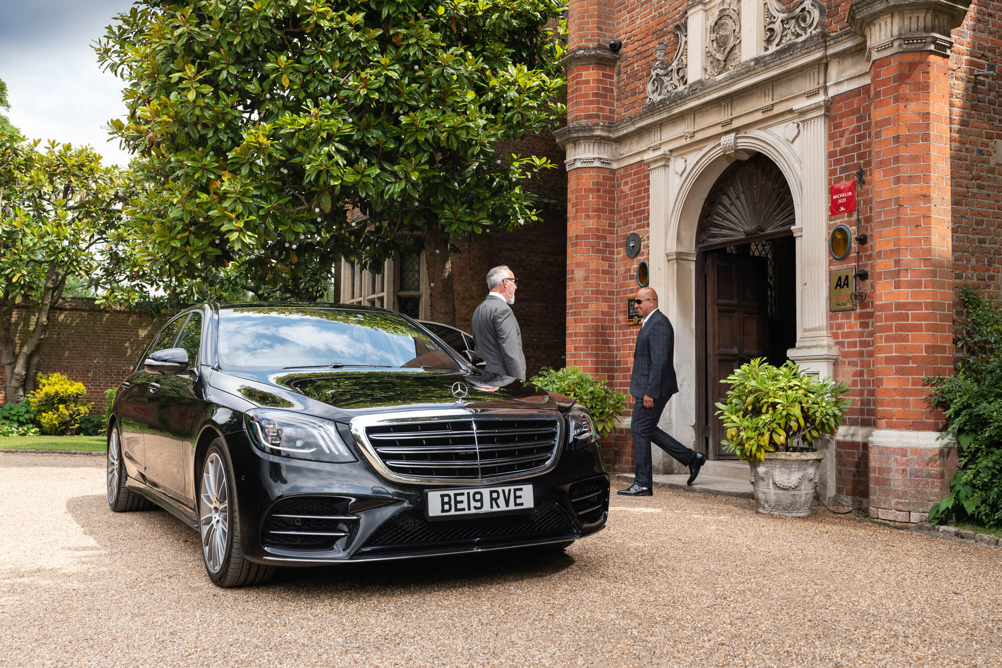 Making Your Journey Easier With Ballarat Chauffeur Service's Chauffeur Booking in Melbourne