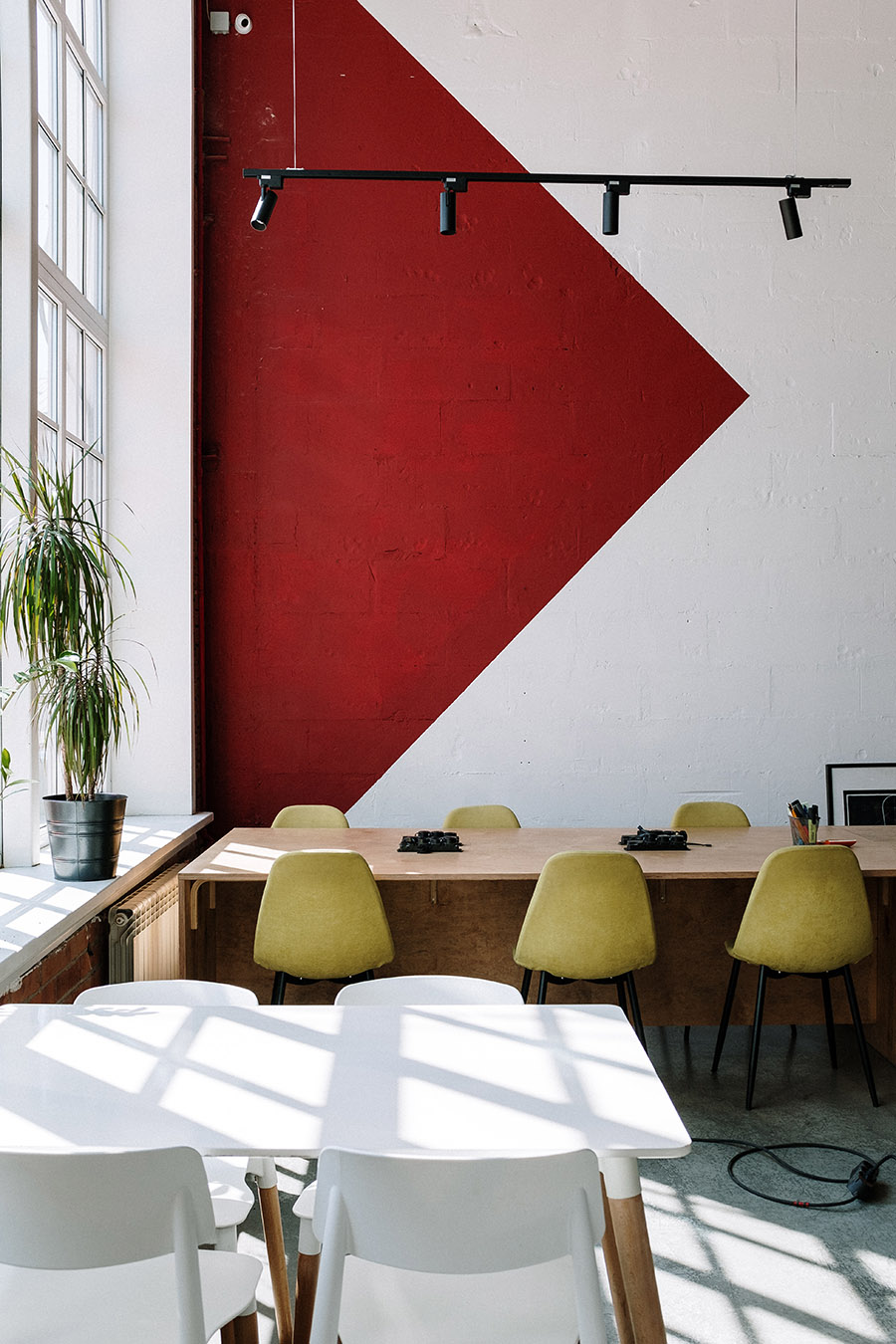 How to start an amazing coworking space? 13 tips in here.