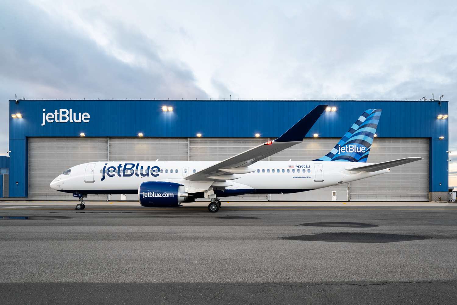 How Do I Contact JetBlue Corporate Office?