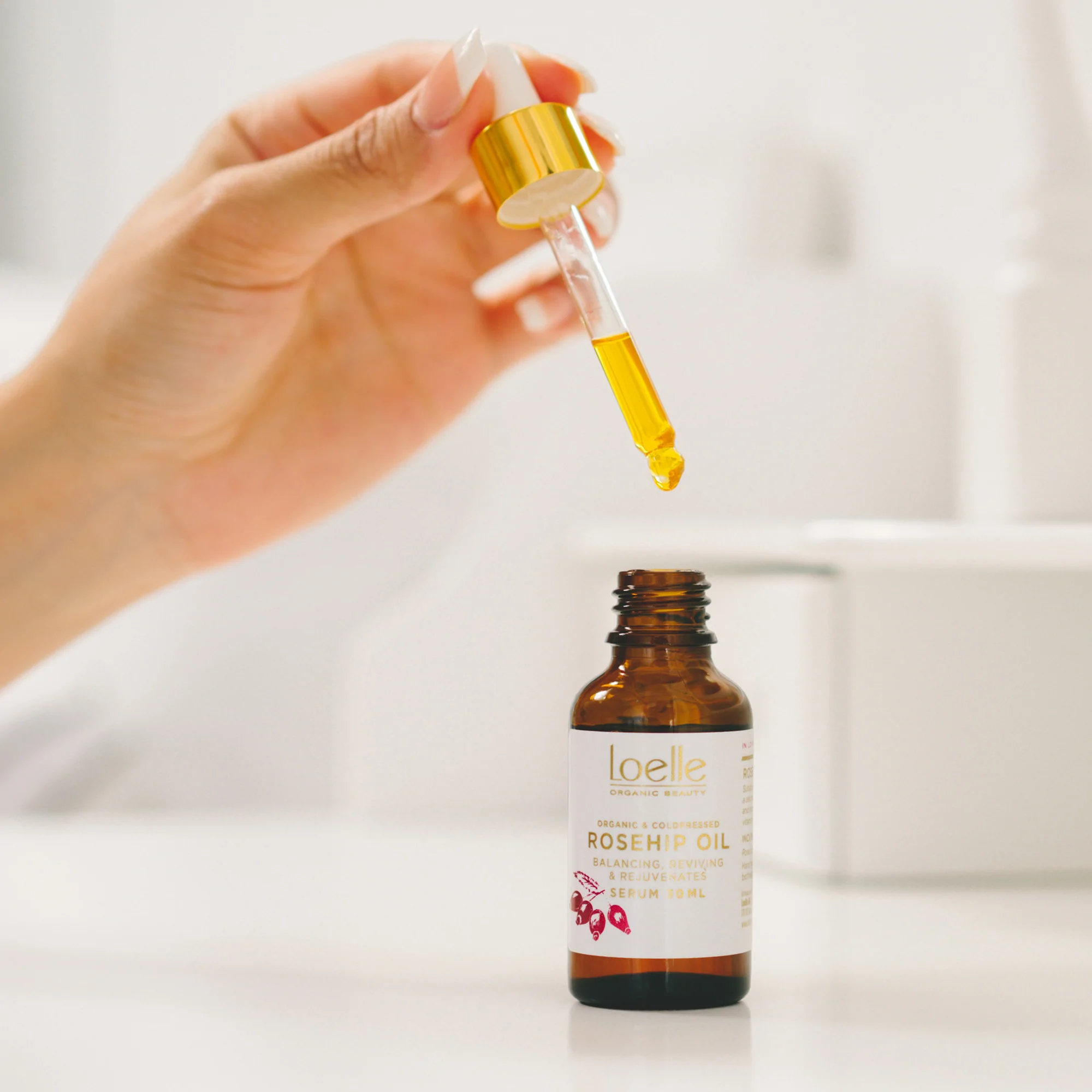 CAN ROSEHIP OIL BE USED ON SENSITIVE SKIN?