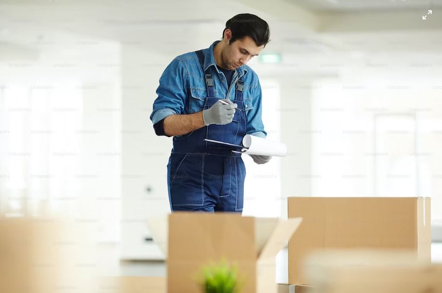 10 Essential Tips for a Smooth and Stress-Free Moving Day